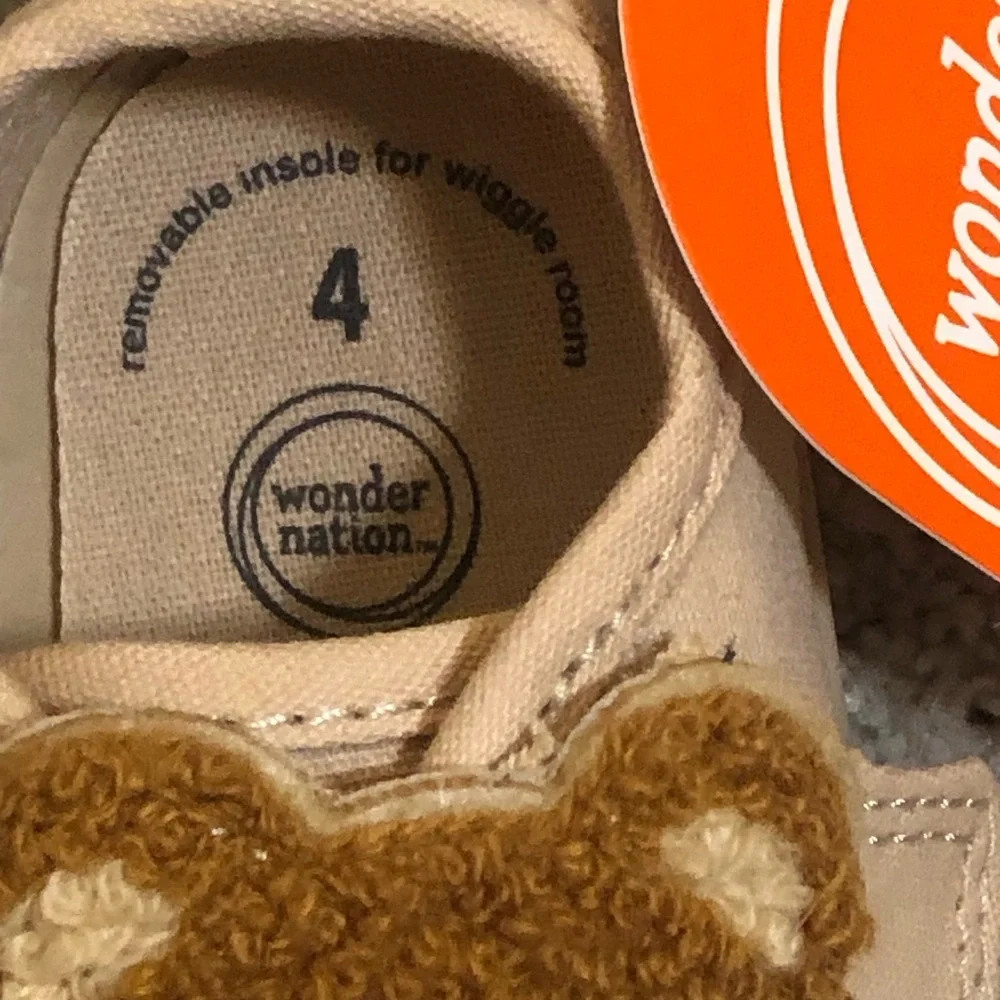 NWT Wonder Nation Tan Bear Velcro Tennis Athletic Slip on Shoes Sz 4 Toddler